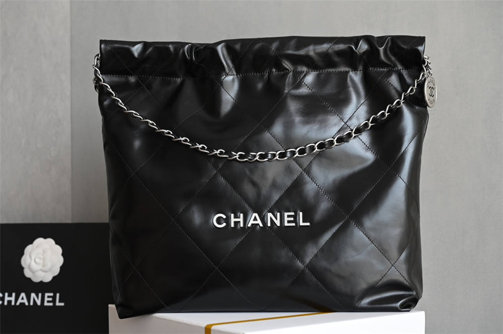 Chanel 22 bag 39cm medium 2025 new 